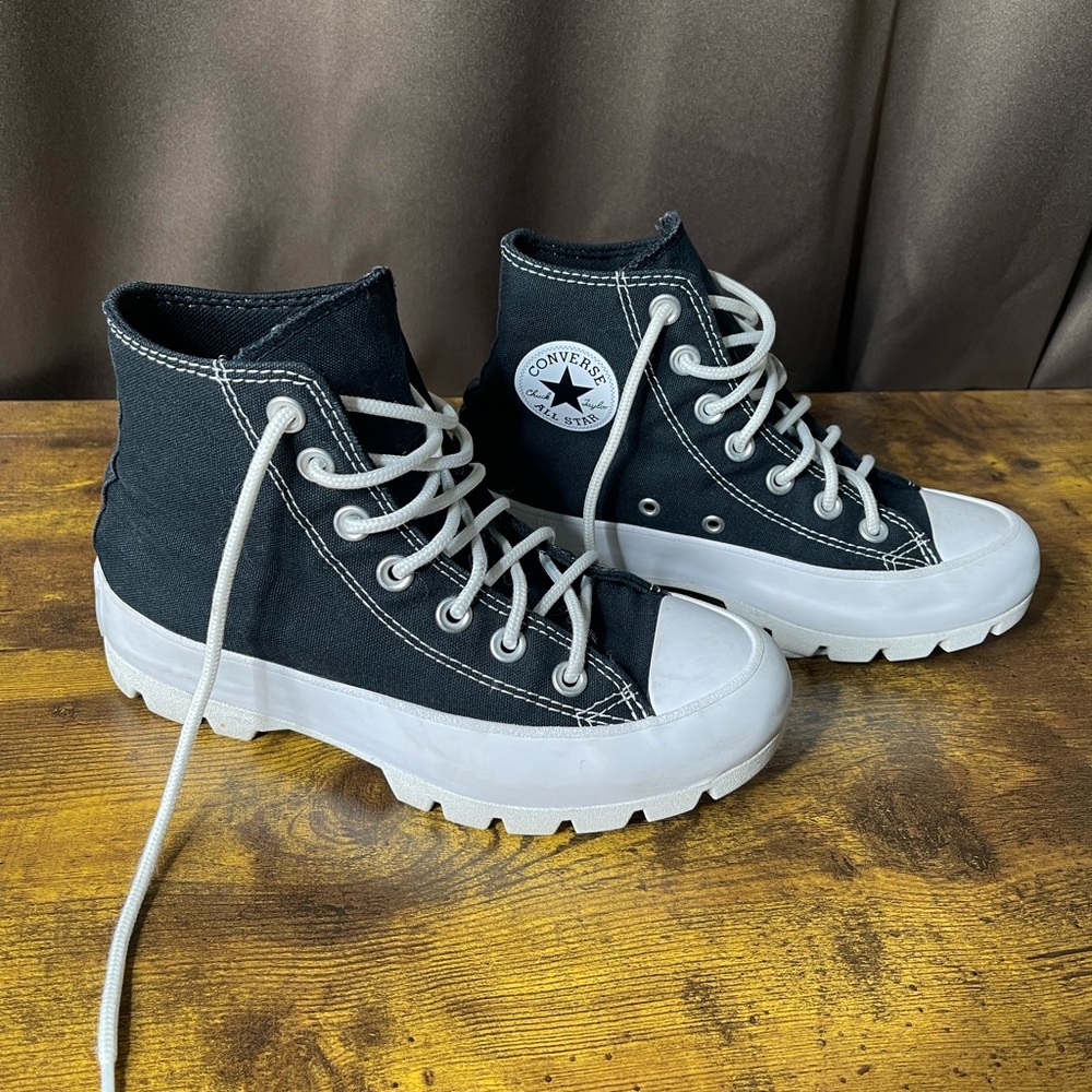Chunky converse size 5